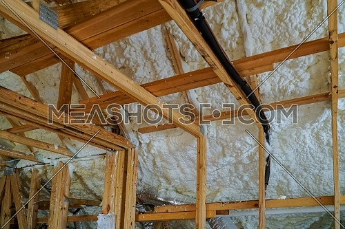 Installing Thermal Foam Polyurea Insulation Under The Roof Wool