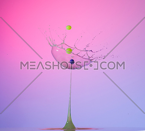 Basket macro water drop photography