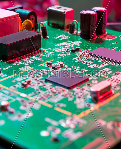 Electronic components in Green Board