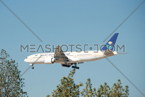 Saudi Airlines Boing 777-200 ER Airplane landing