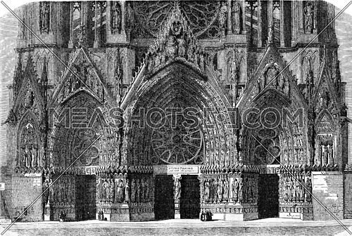 Portal of the Reims Cathedral, vintage engraved illustration. Magasin Pittoresque 1869.