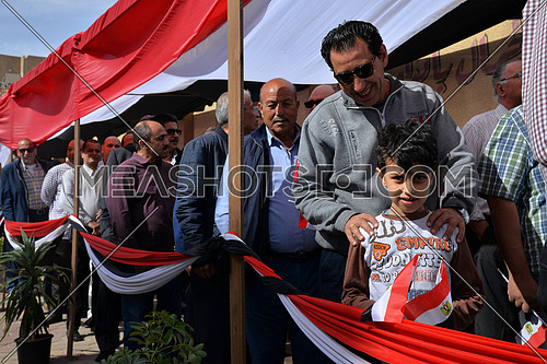 Egyptian voters vote in the 2018 Egyptian presidential elections in new cairo on the first day of the elections 26 March 2018, which lasts for 3 days