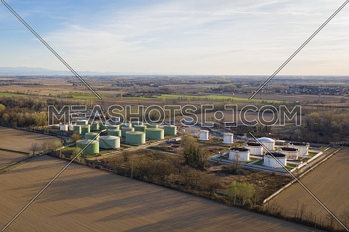 Aerial view of oil storage with a storage capacity of approximately 220,000 cubic meters, storage and handling services for petroleum products.